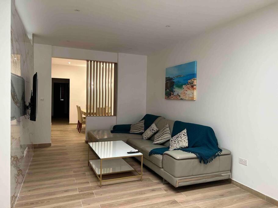 A Flat In The Heart Of Bugibba Daire St. Paul's Bay Dış mekan fotoğraf